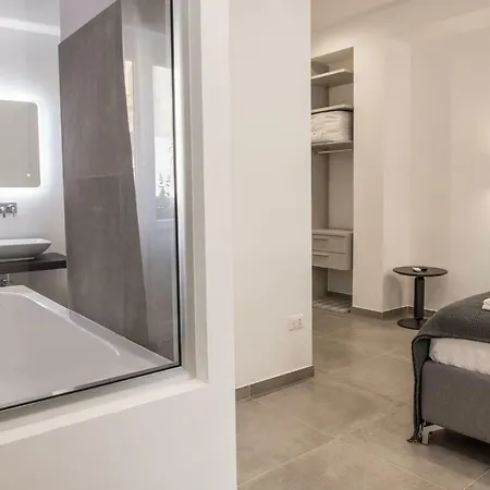 Suitesgaribaldi בית הארחה קליארי