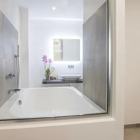 Suitesgaribaldi 4* קליארי